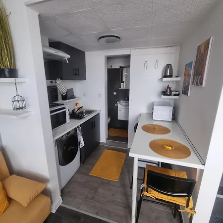 Apartman Panorama - *