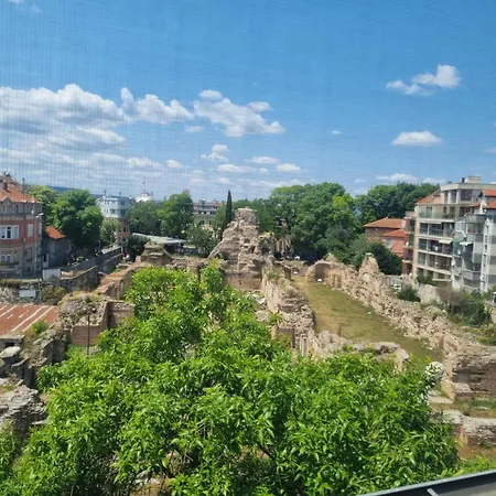 Roman Panorama - Unique View Over Ruins, Steps To Beach Warna