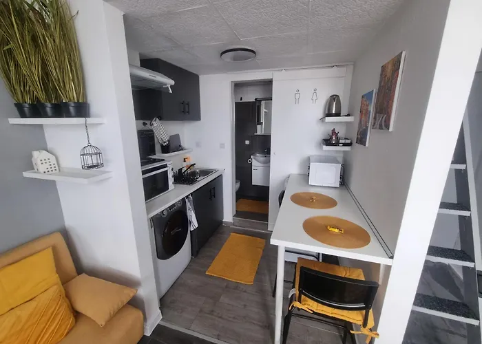 Apartman Panorama - *